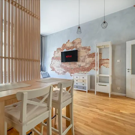 Appartamento Chic Brick In Historic Center By Rentez Praga