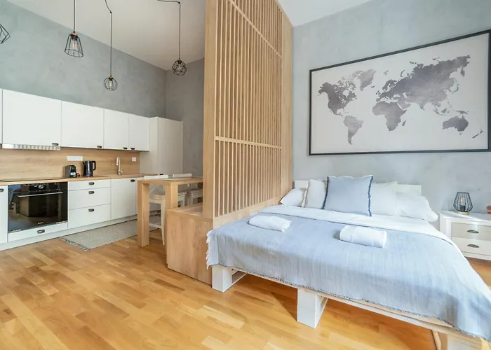 Chic Brick In Historic Center By Rentez Apartmán Praha